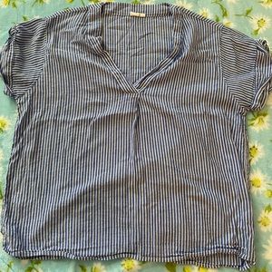 Gap shirt
